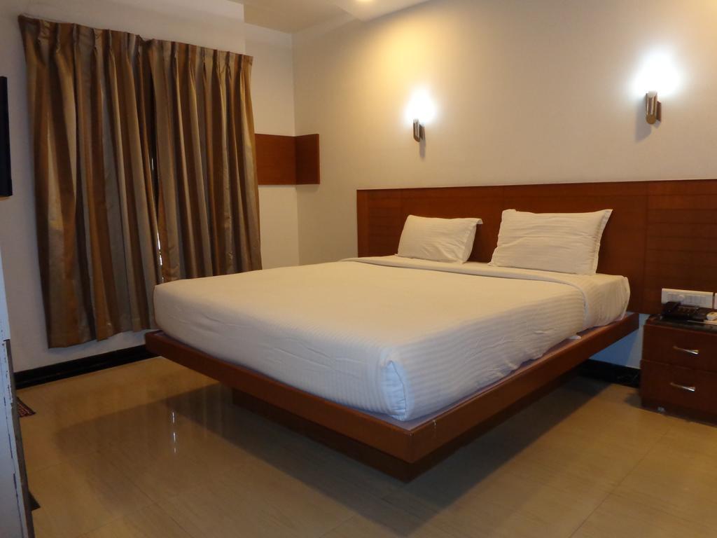 Sanu International Hotel Nāmakkal Kamer foto