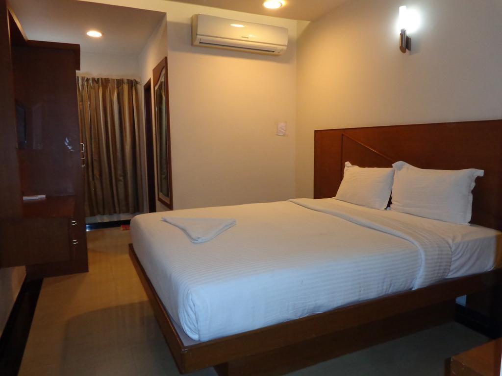 Sanu International Hotel Nāmakkal Kamer foto