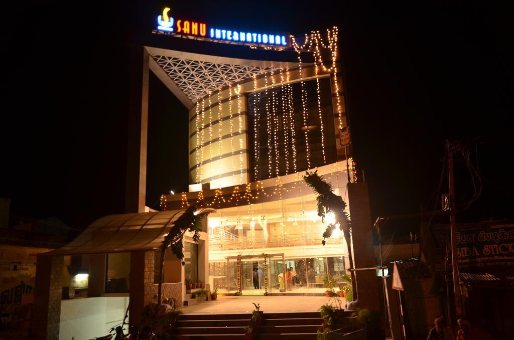 Sanu International Hotel Nāmakkal Buitenkant foto