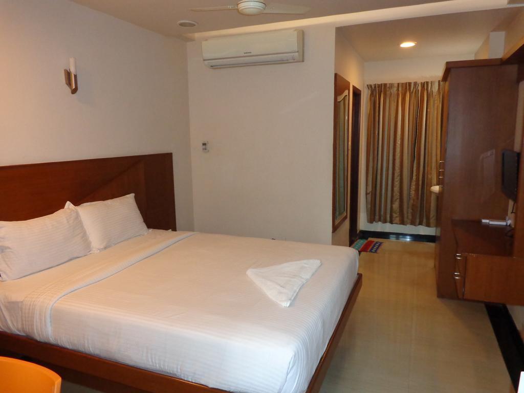 Sanu International Hotel Nāmakkal Kamer foto
